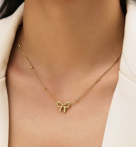Gold Bow Necklece
